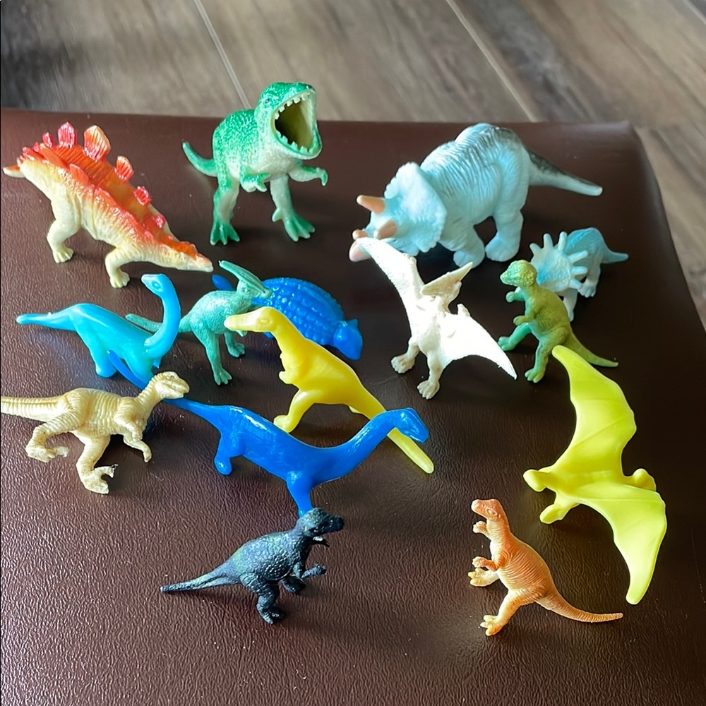 Bundle of 15 plastic dinosaur s Colorful Dinosaur Toy (Set 6)